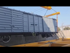 العربة المغطاة بالسكك الحديدية